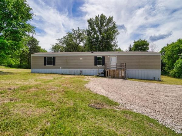 801 E Oak Street, Maud, OK 74854