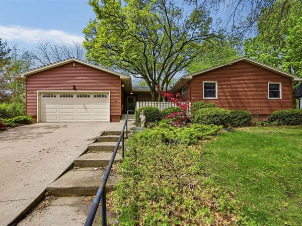 36 Arbury Drive , Iowa City, IA 52246