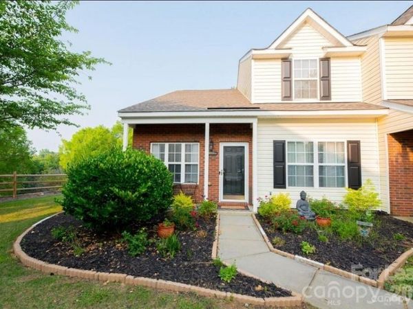 16855 Greenlawn Hills Court, Charlotte, NC 28213