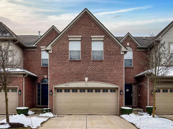 41101 N Maplewood Drive, Canton, MI 48187