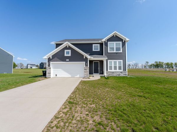 9424 Snow Valley Drive SE, Alto, MI 49302