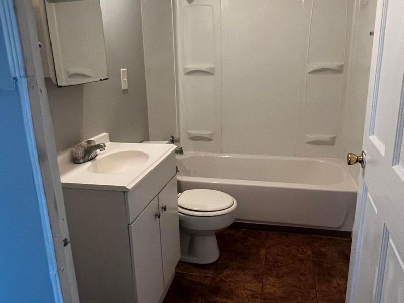 3180 E 12th Avenue , Columbus, OH 43219 Photo 8