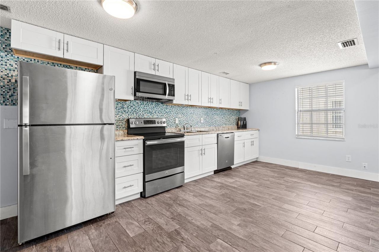 8520 Us Highway 1, Unit D3, Micco, FL 32976 Photo