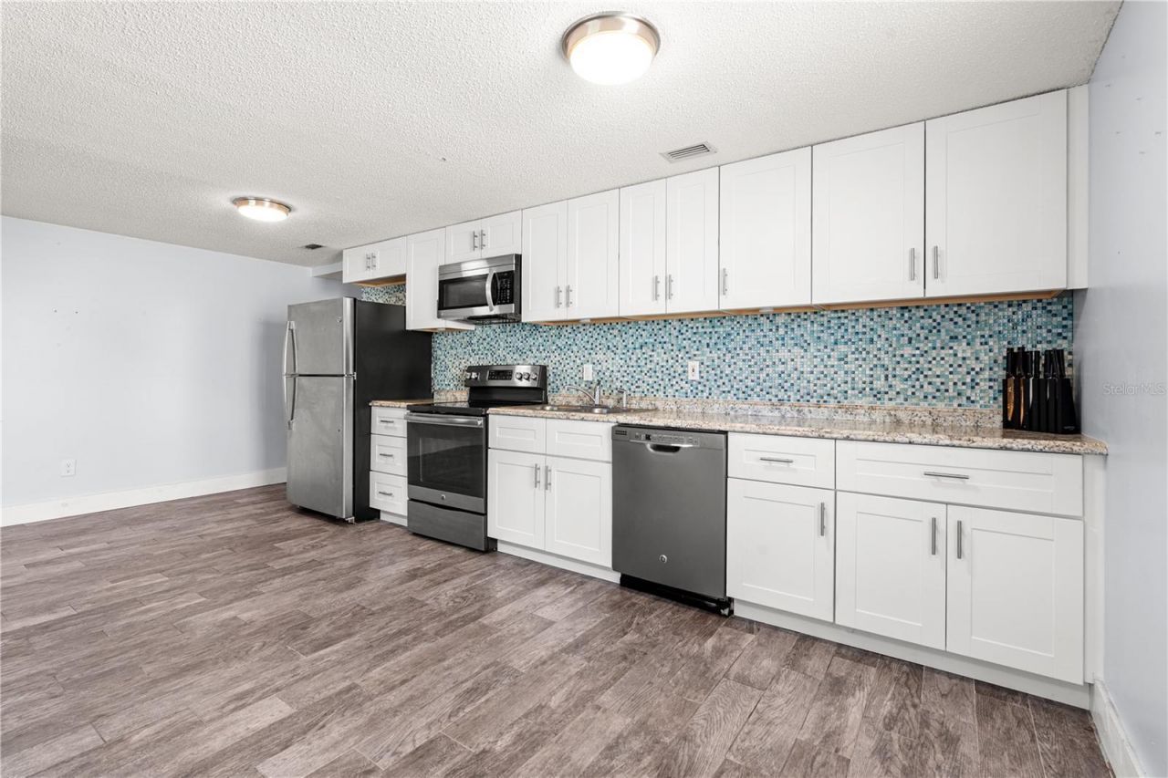 8520 Us Highway 1, Unit D3, Micco, FL 32976 Photo