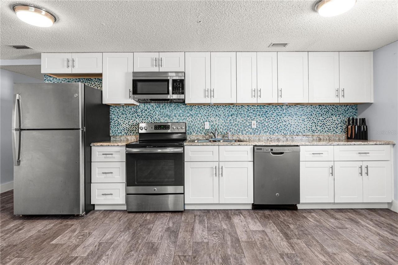 8520 Us Highway 1, Unit D3, Micco, FL 32976 Photo