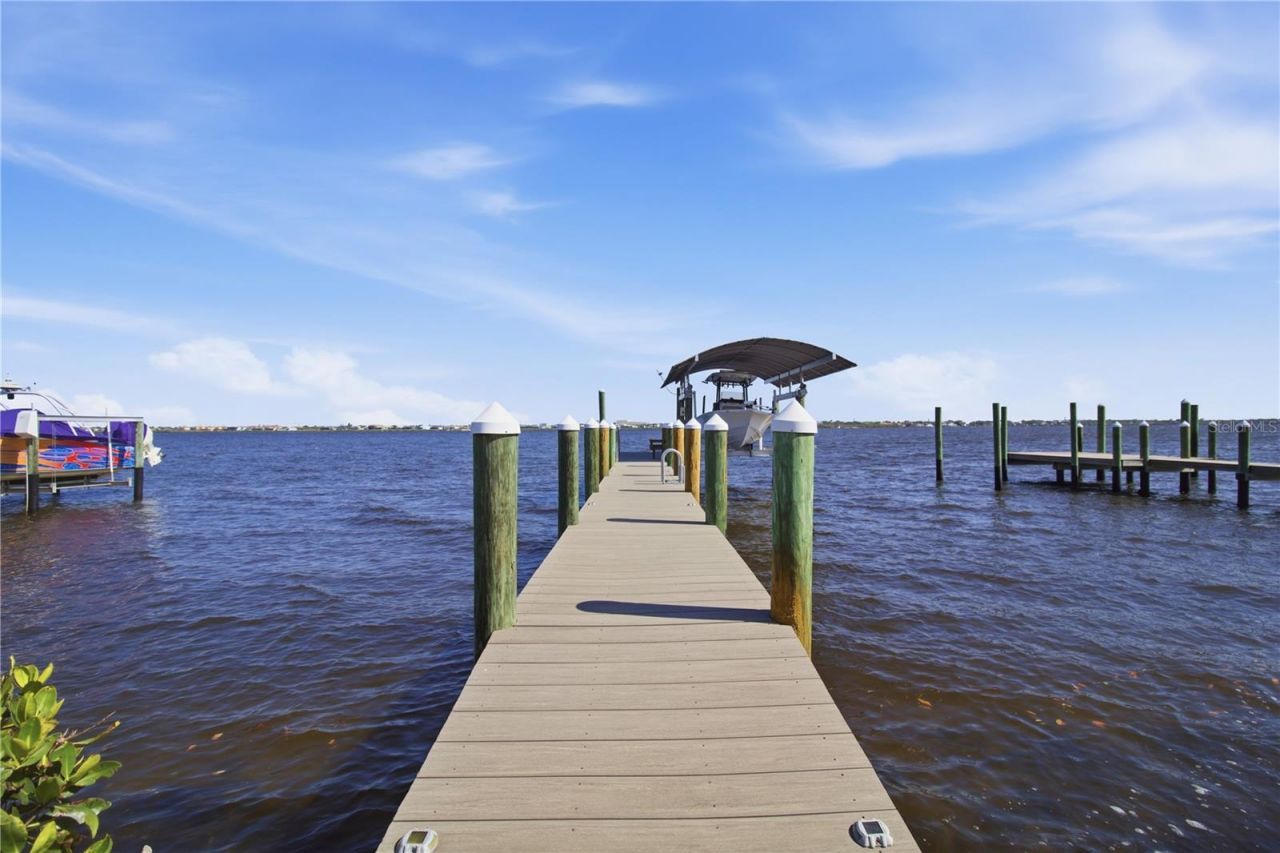 1912 Riverside Drive E, Bradenton, FL 34208 Photo