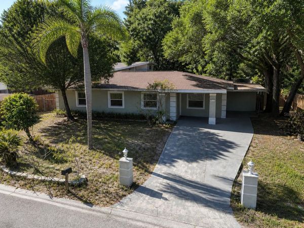 8618 GRANDVIEW DRIVE, TAMPA, FL 33617