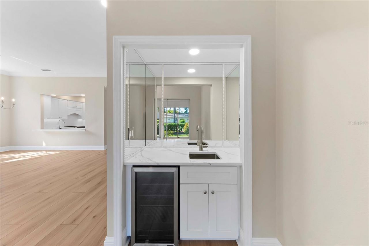 4424 Highland Park, Unit 5, Sarasota, FL 34235 Photo