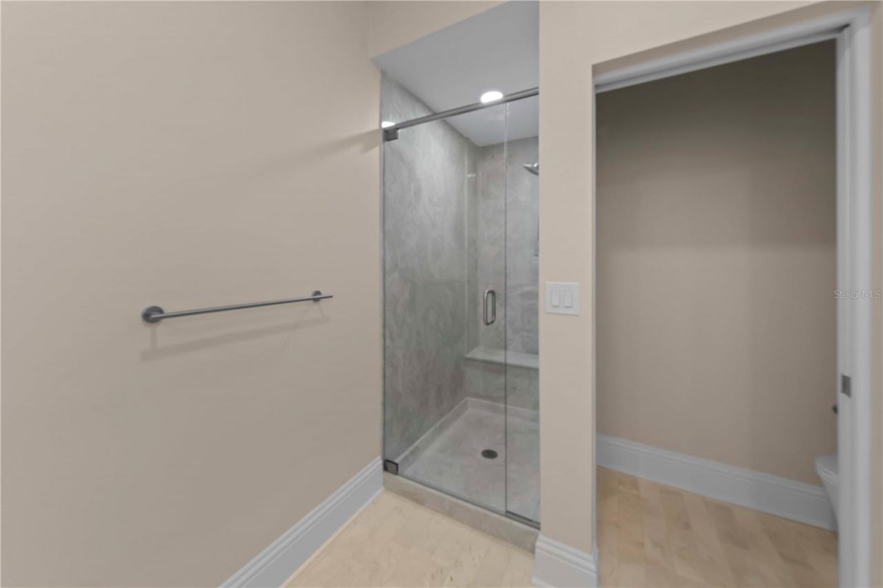 4424 Highland Park, Unit 5, Sarasota, FL 34235 Photo