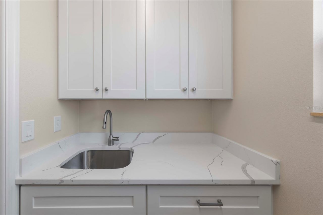 4424 Highland Park, Unit 5, Sarasota, FL 34235 Photo