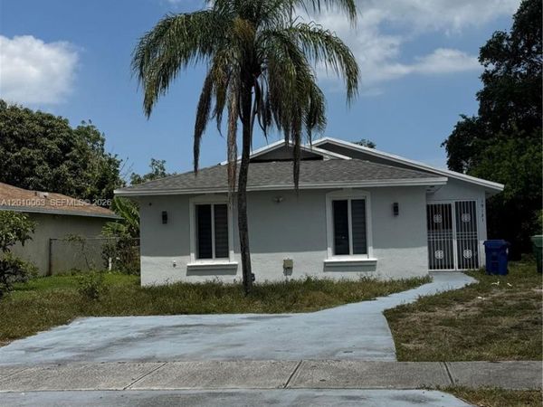 19131 NW 33rd Ct , Miami Gardens, FL 33056