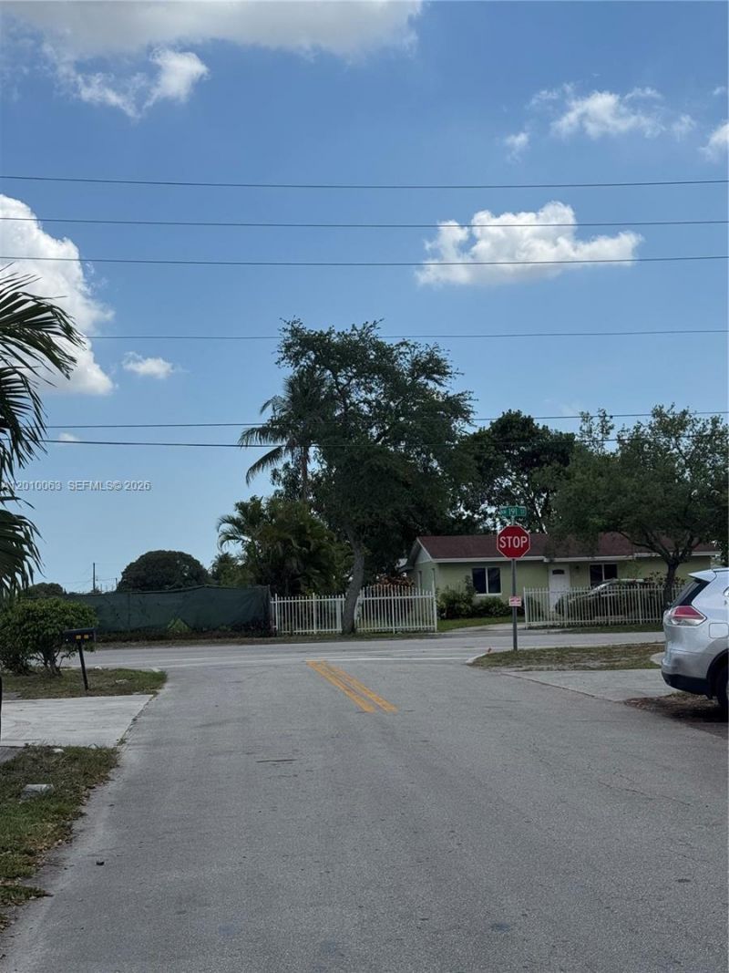 19131 NW 33rd Ct , Miami Gardens, FL 33056 Photo