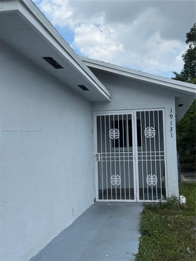 19131 NW 33rd Ct , Miami Gardens, FL 33056 Photo