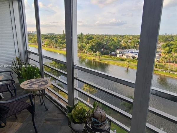 Unit 7F, North Miami Beach, FL 33162