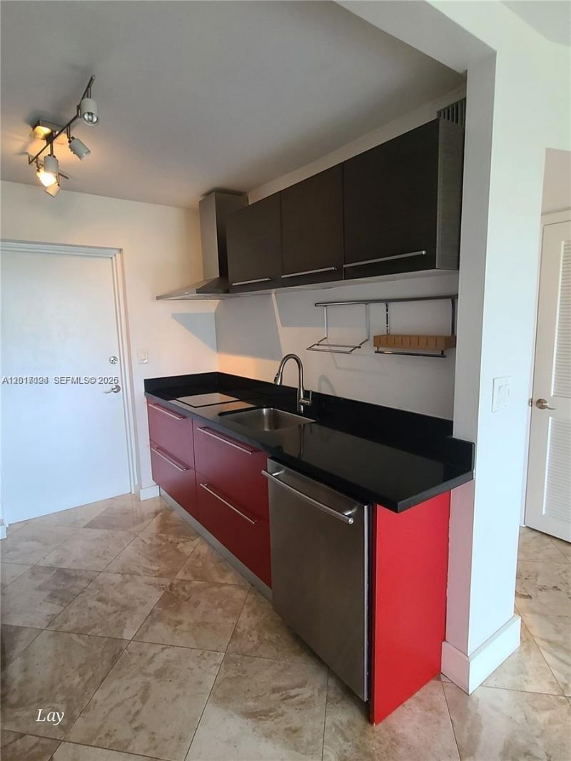 Please Call For Address, Unit 7F, North Miami Beach, FL 33162 Photo