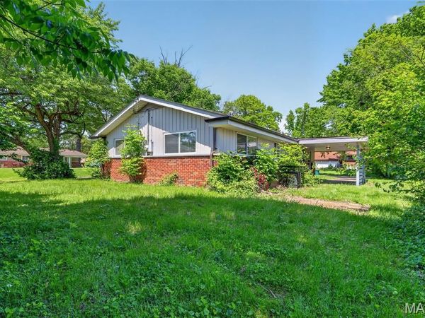 2314 Collett Drive, St Louis, MO 63136