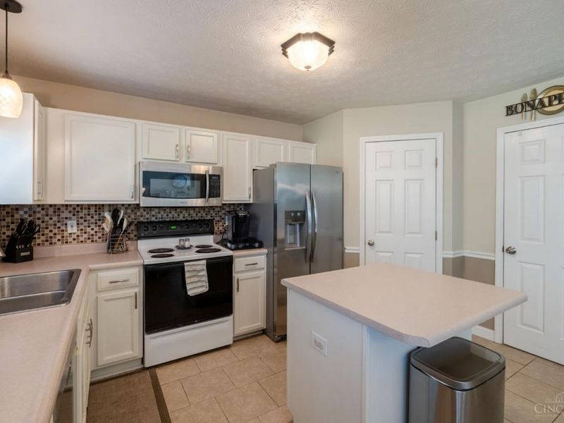 1172 Wild Flower Lane, Maineville, OH 45039 Photo 12