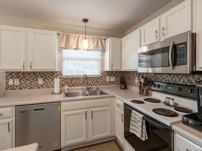 1172 Wild Flower Lane, Maineville, OH 45039 Photo 13