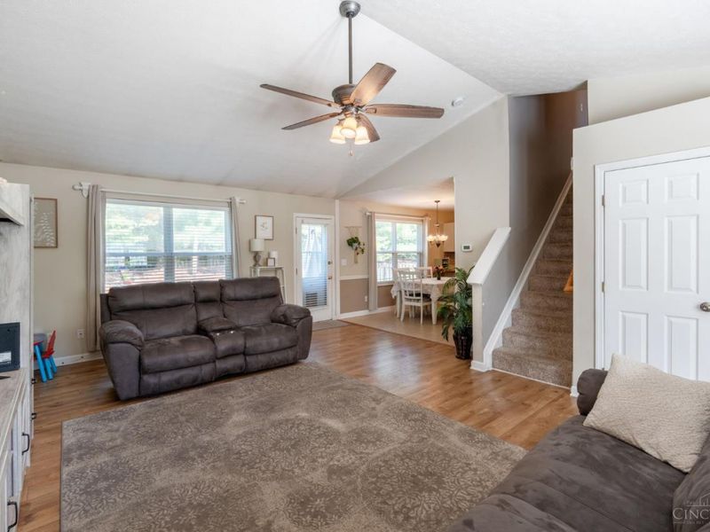 1172 Wild Flower Lane, Maineville, OH 45039 Photo 5