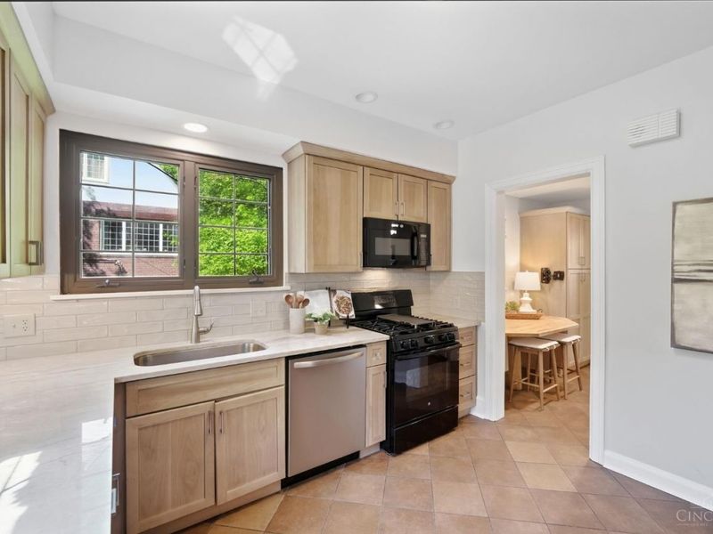 3931 Leyman Drive, Cincinnati, OH 45229 Photo 10