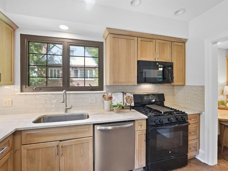 3931 Leyman Drive, Cincinnati, OH 45229 Photo 13