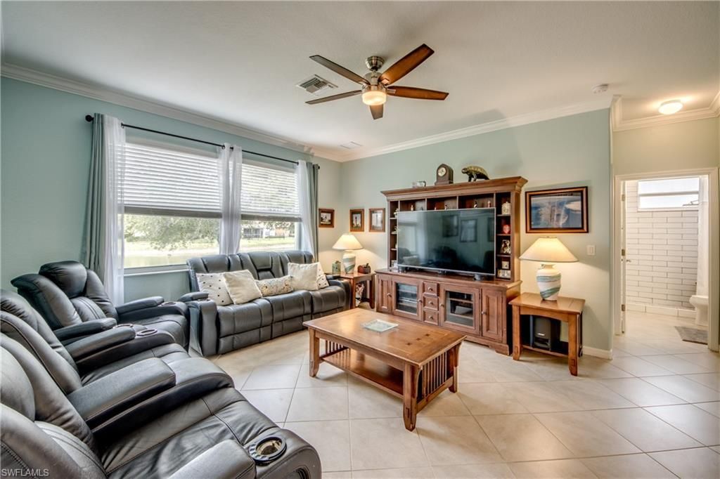 3613 Valle Santa Cir, Cape Coral, FL 33909 Photo