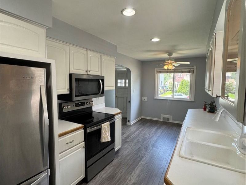 2923 Lucerne Avenue, Parma, OH 44134 Photo 6