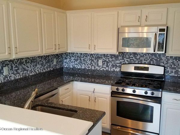 11 Hawthorne Drive, Tinton Falls, NJ 07753