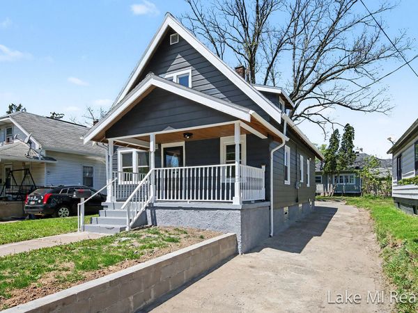 719 Leonard Street NE, Grand Rapids, MI 49503