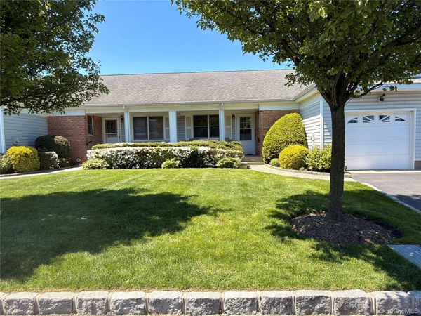 3 Primrose Lane, Unit 3, North Babylon, NY 11703