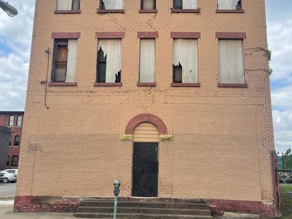 22nd Main Street, Wheeling, WV 26003