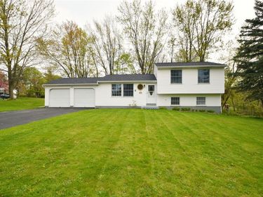 3 Cascade Road, West Henrietta, NY 14586