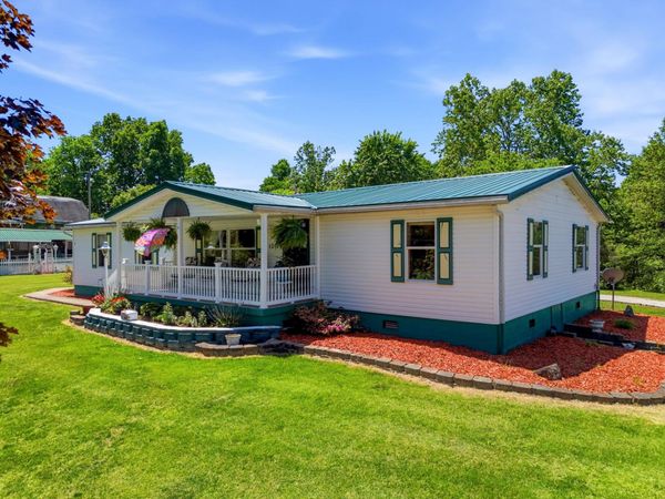 1215 Sleepy Acres Lane, Huntington, WV 25704