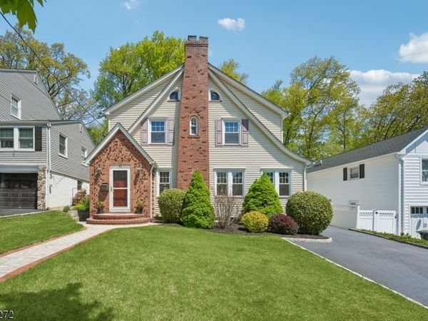 90 Morningside Rd, Verona, NJ 07044