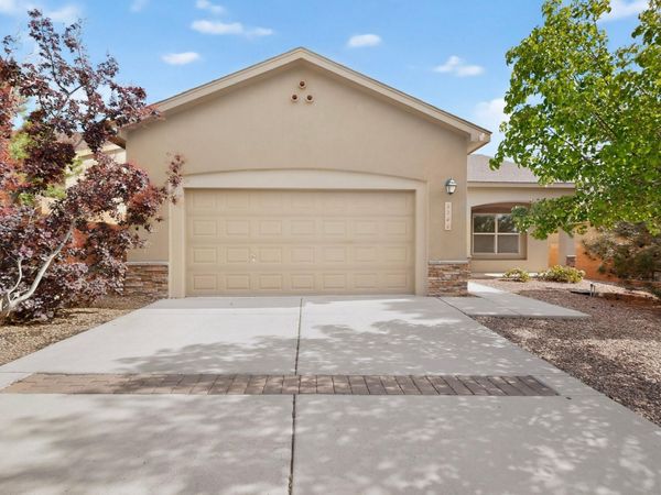 6266 Nardos Road NW, Albuquerque, NM 87114