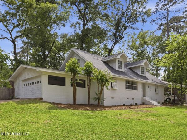 1735 Wilhurst Street, Jackson, MS 39211