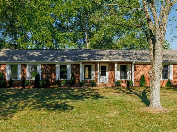 548 Hillside Ln , Gallatin, TN 37066