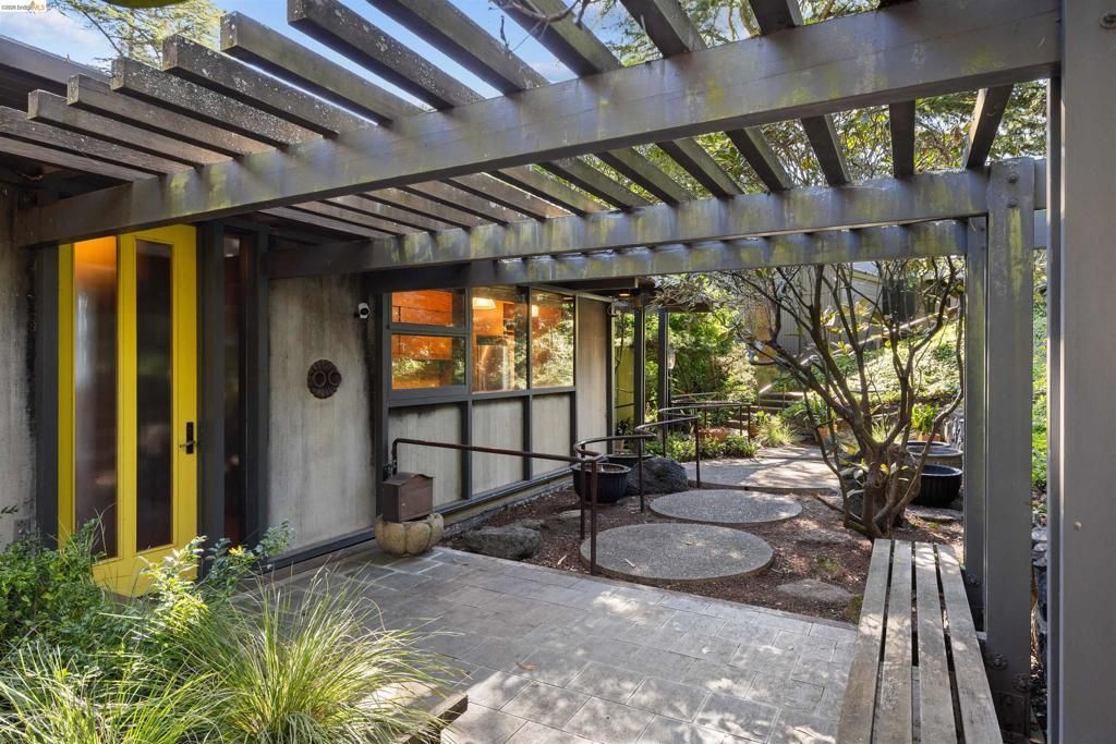 205 Lake Dr, Kensington, CA 94708 Main Photo