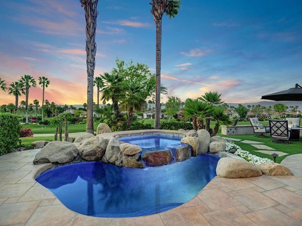 210 Gold Canyon Drive, Palm Desert, CA 92211
