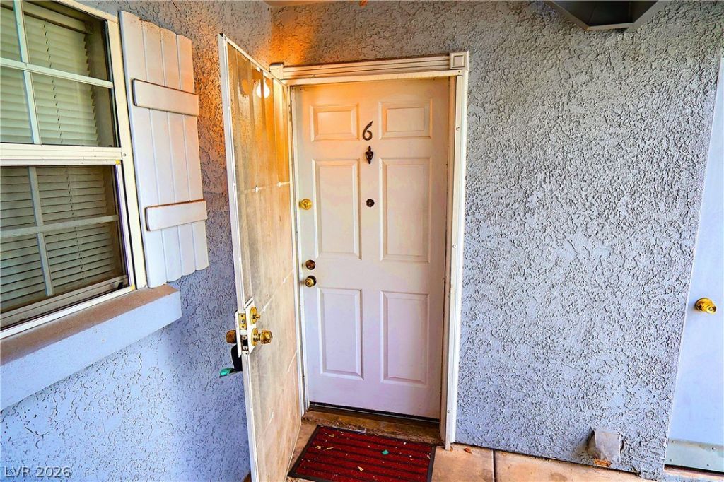 3823 S Maryland Pw Parkway , Unit B6, Las Vegas, NV 89119 Main Photo
