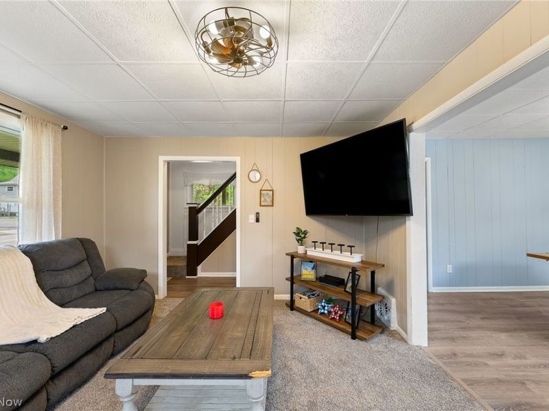 111 E Liberty Street, Girard, OH 44420 Photo 6