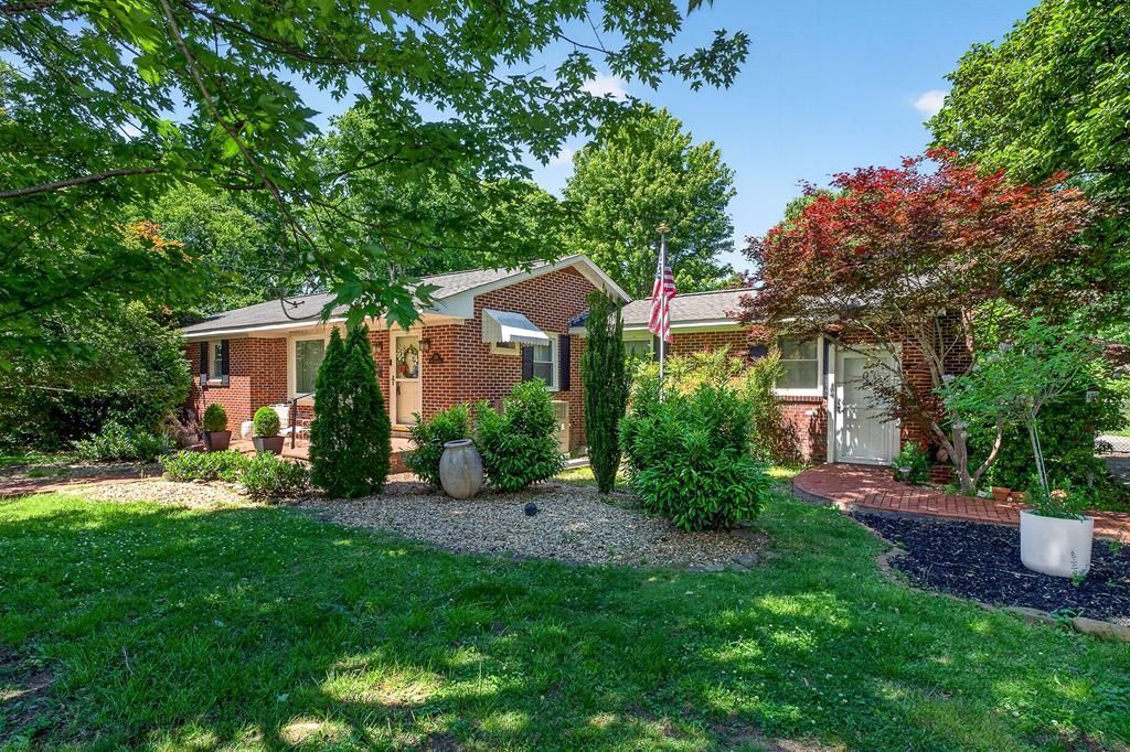 308 W Church St, Smithville, TN 37166 Main Photo