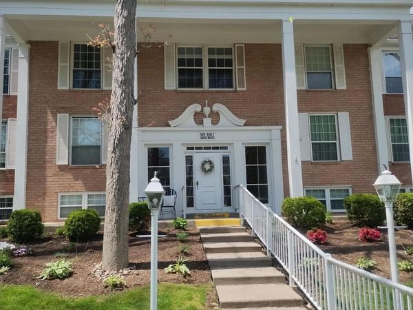 5679 Monroe Street, Sylvania, OH 43560