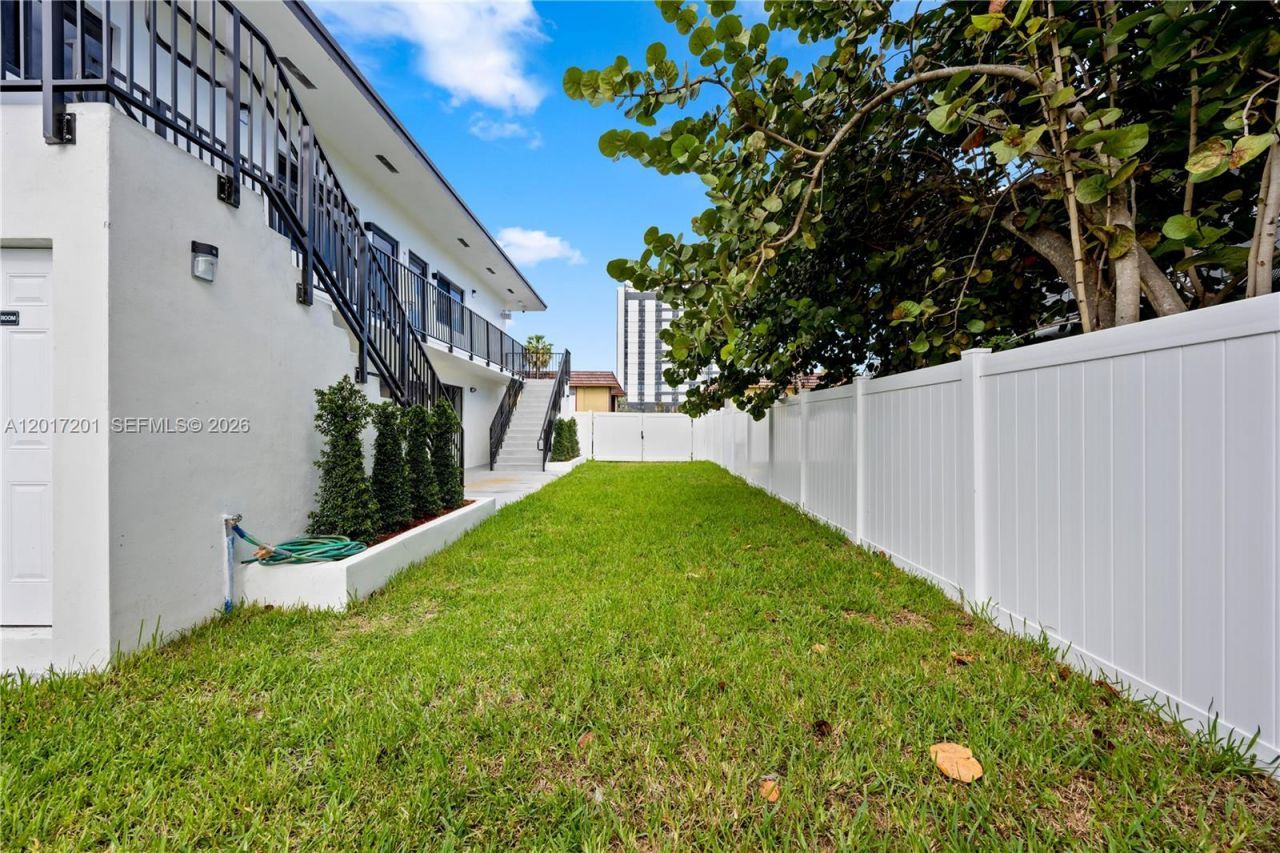 630 NE 166th St , Unit 3, Miami, FL 33162 Photo