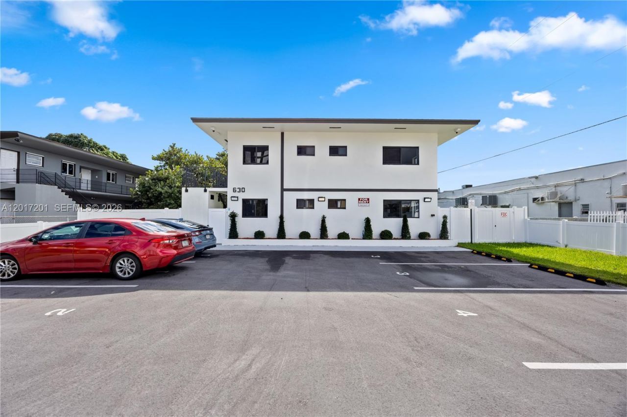 630 NE 166th St , Unit 3, Miami, FL 33162 Photo