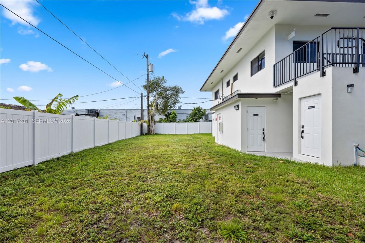 630 NE 166th St , Unit 3, Miami, FL 33162 Photo