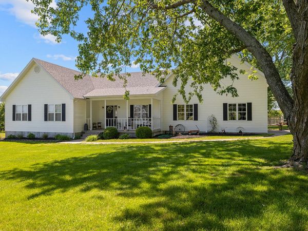 4322 S 94th Road , Bolivar, MO 65613