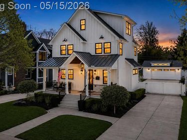 332 Highland Avenue, Rochester, MI 48307