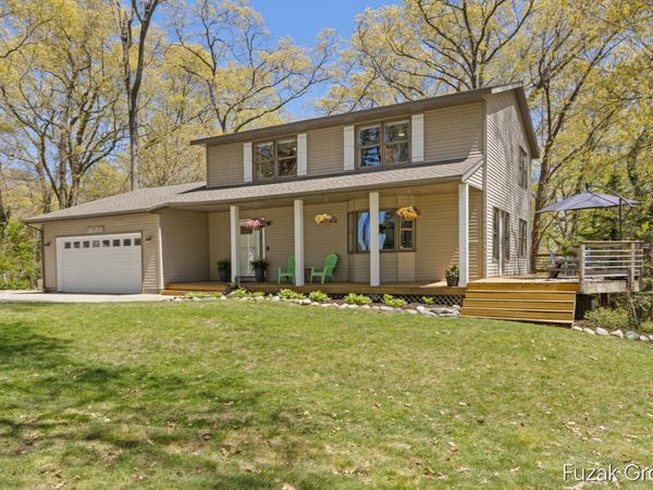 15780 Ridge Lane, Spring Lake, MI 49456