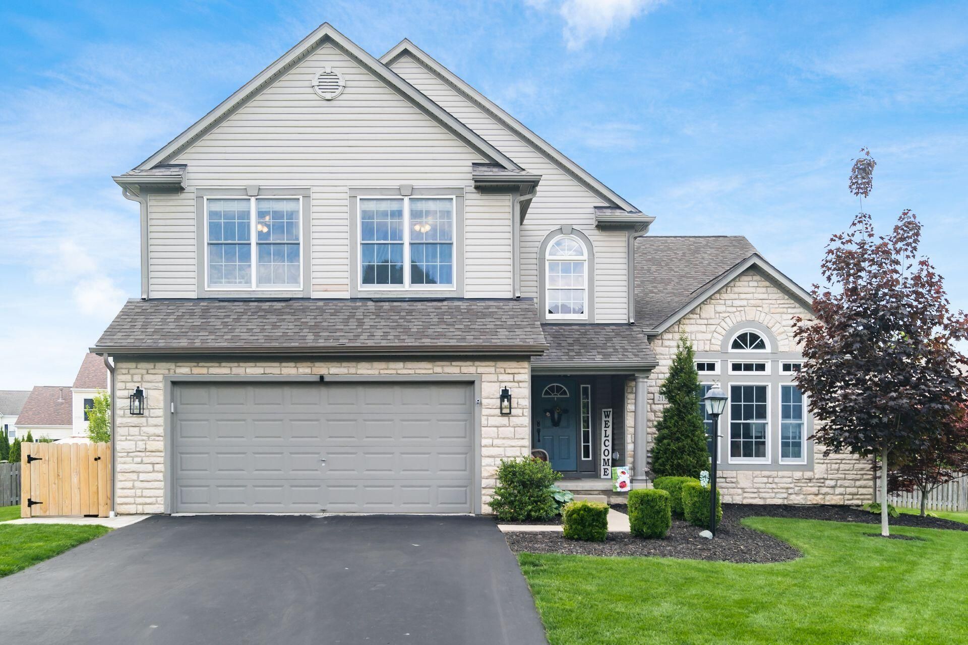215 Carson Court , Pickerington, OH 43147 Main Photo